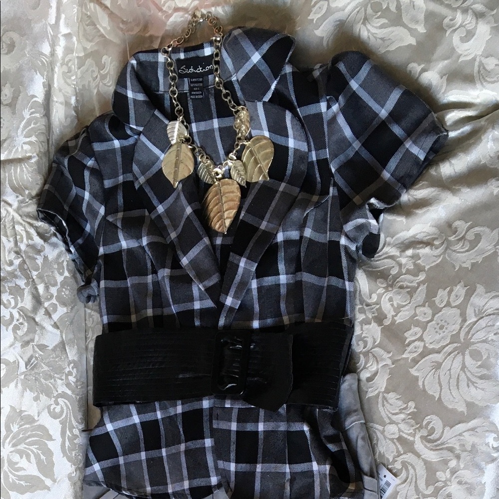 Top with belt - Picture 5 of 5